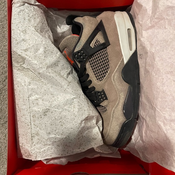 Jordan 4 taupe haze size 10.5 good condition - Picture 2 of 8